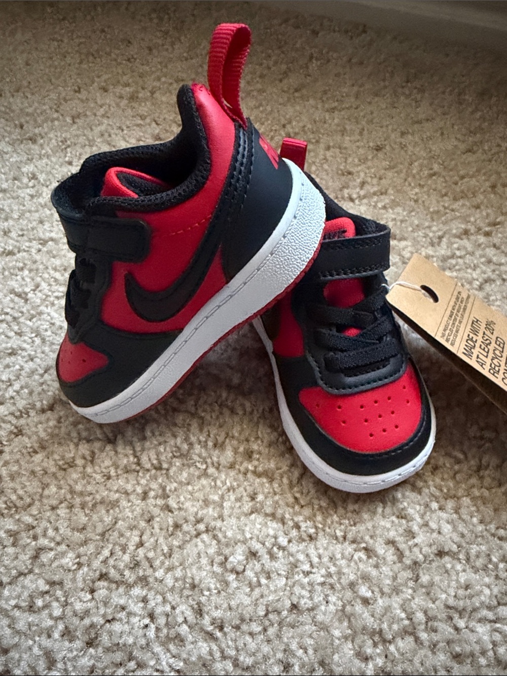 Nike Toddler Sneakers in Red and Black